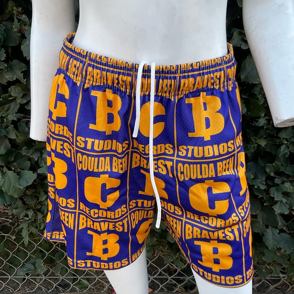 NWT BRAVEST STUDIOS SHORTS SIZE MEDIUM